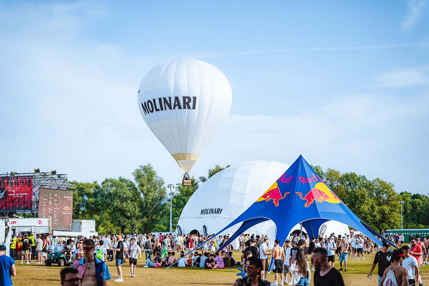 Trasforma ogni evento in un’ esperienza memorabile con il volo vincolato di Milano Mongolfiere